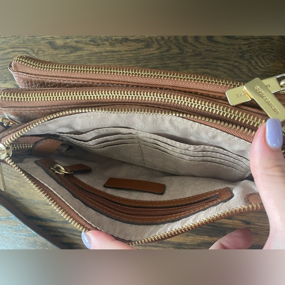 Brown Micharl Kors crossbody bag - Picture 6 of 7